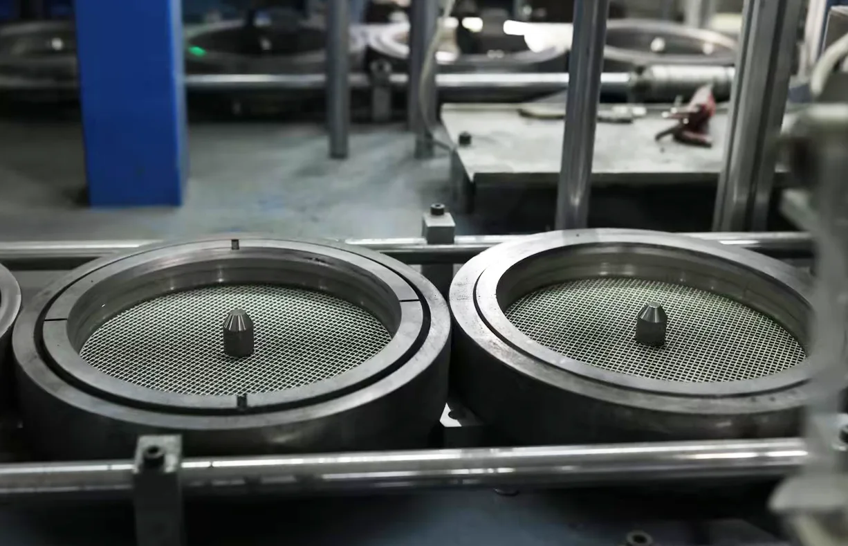 Double-Layer Alkali-Free Resin Mesh Reinforced Structure